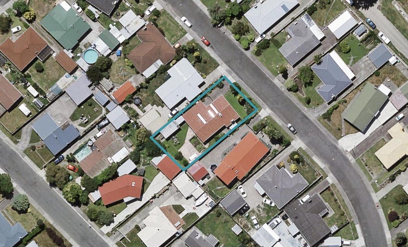 210 Sunnybank Crescent, Camberley, Hastings - Carousel 1