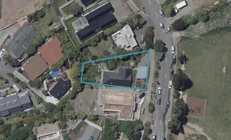 281 Cannon Hill Crescent, Mount Pleasant, Christchurch - Carousel 1