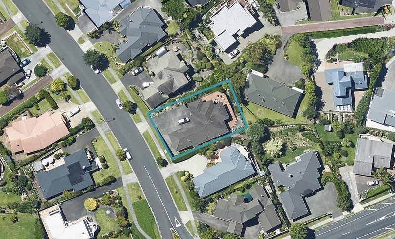 8 Sterling Gate Drive, Bethlehem, Tauranga - Carousel 1