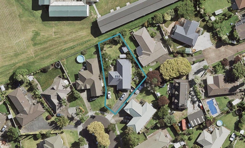 9 Linicro Place, Wattle Downs, Auckland - Carousel 1