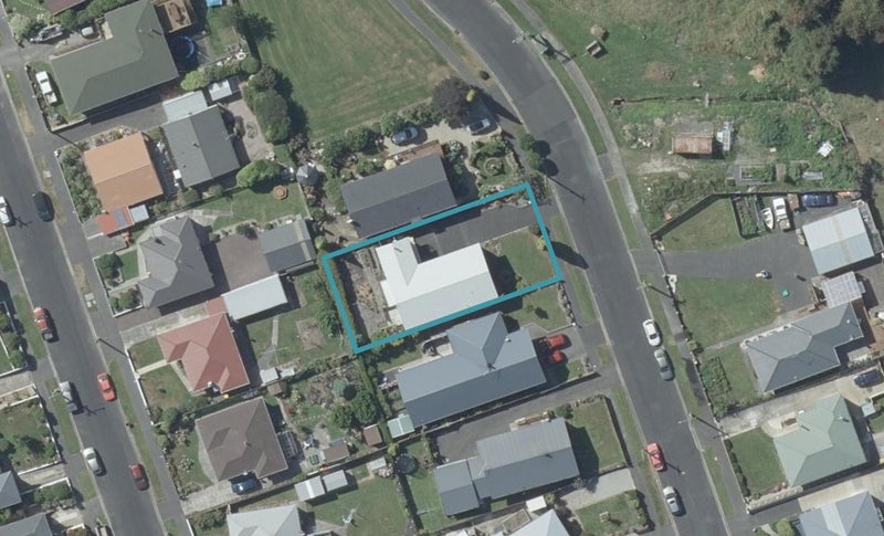 38 Elwyn Crescent, Green Island, Dunedin - Carousel 1