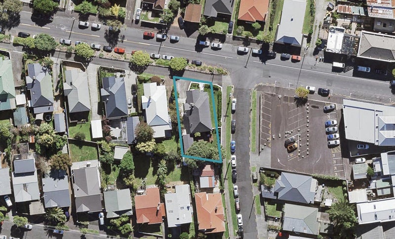 12 Tuarangi Road, Grey Lynn, Auckland - Carousel 1