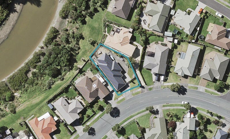 127 Burswood Drive, Burswood, Auckland - Carousel 1