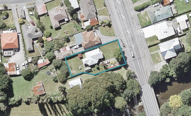 146 Main Road, Wainuiomata, Lower Hutt - Carousel 1