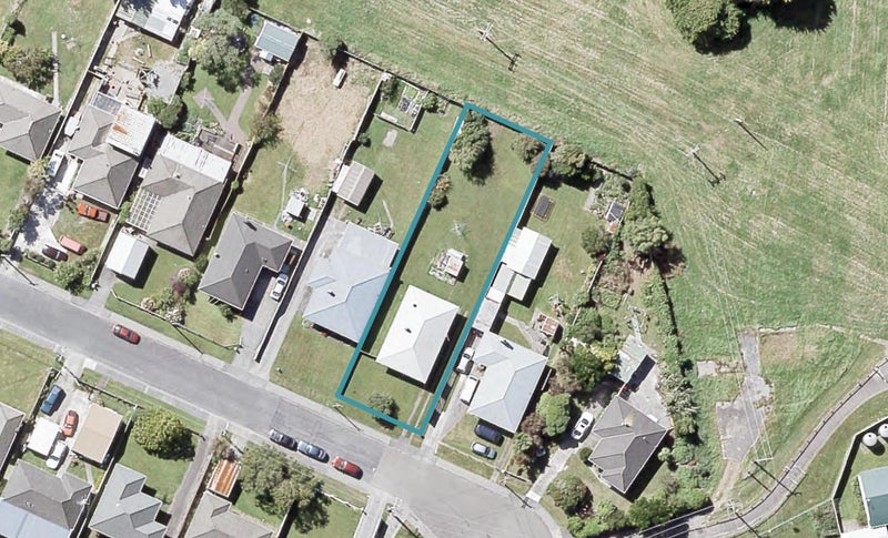 35 Hinau Grove, Wainuiomata, Lower Hutt - Carousel 1