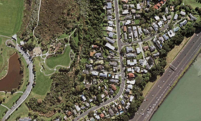 62 Sylvan Avenue, Northcote, Auckland - Carousel 1