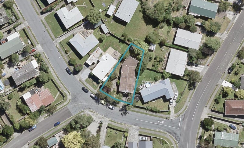 4 Aniseed Grove, Timberlea, Upper Hutt - Carousel 1