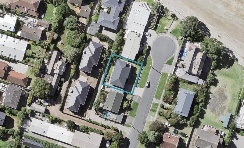 38B Saltburn Road, Milford, Auckland - Carousel 1