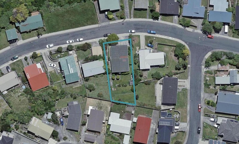56 Chapman Street, Newlands, Wellington - Carousel 1
