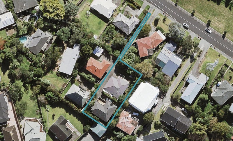 81A Hendry Avenue, Hillsborough, Auckland - Carousel 1