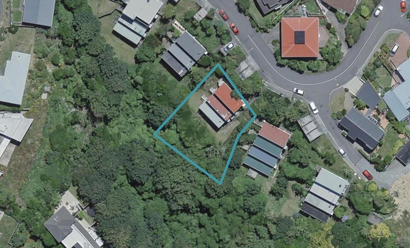 10C Mataroa Avenue, Northland, Wellington - Carousel 1