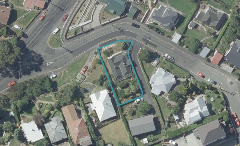 10 Murray Street, Caversham, Dunedin - Carousel 1