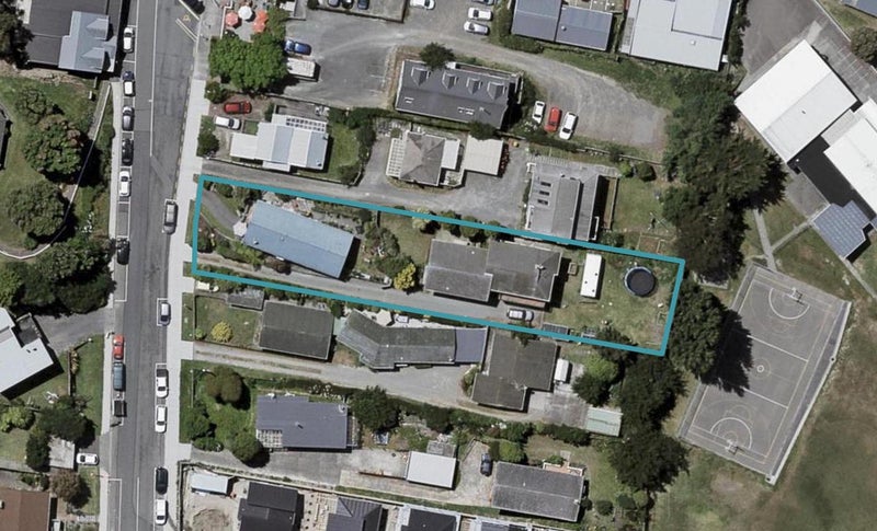 15 Margaret Road, Raumati Beach, Paraparaumu - Carousel 1