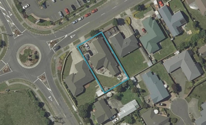 4 Fernlea Avenue, Kelvin Grove, Palmerston North - Carousel 1