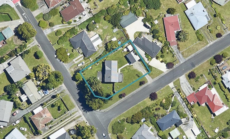 15 Inverness Road, Western Heights, Rotorua - Carousel 1