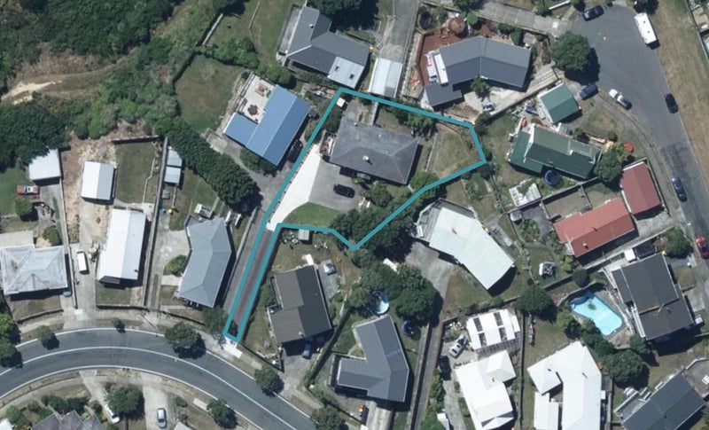 96 Conclusion Street, Ascot Park, Porirua - Carousel 1