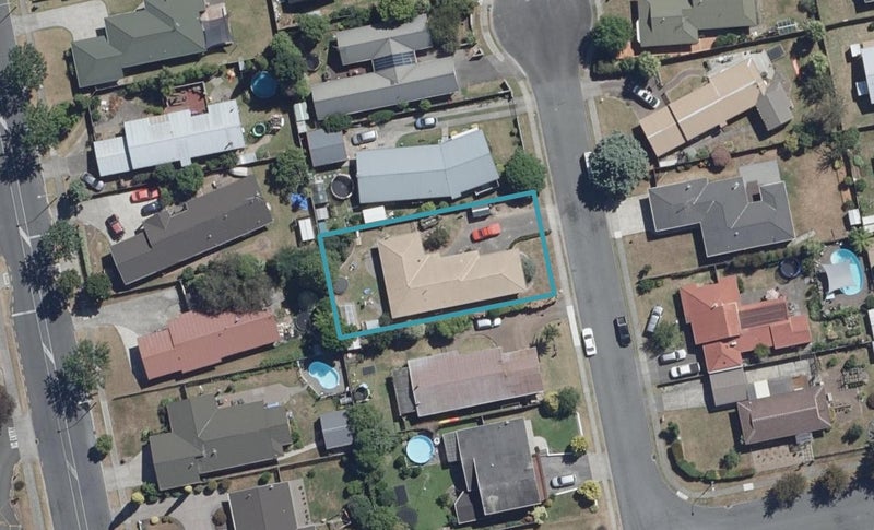 26 Ronald Court, Pukete, Hamilton - Carousel 1