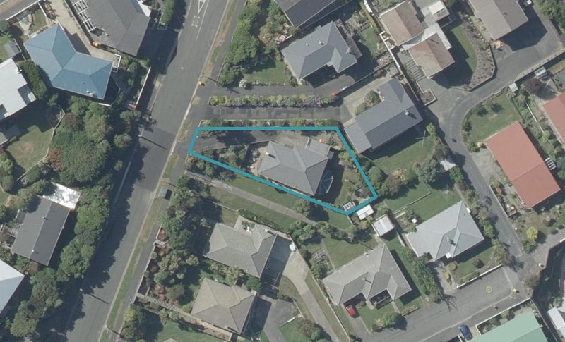 7 Seaview Terrace, Kew, Dunedin - Carousel 1