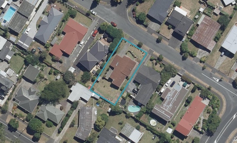 7 Samuel Place, Queenwood, Hamilton - Carousel 1