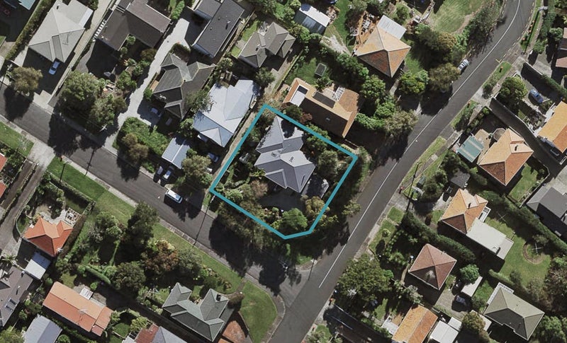 82 Ngatiawa Street, One Tree Hill, Auckland - Carousel 1