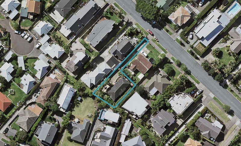 15A Rautara Street, Orakei, Auckland - Carousel 1