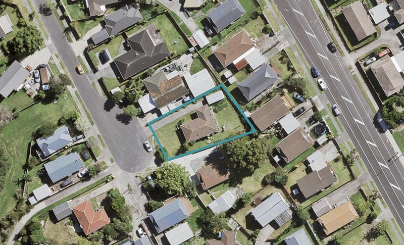 8 Hamblyn Place, Ranui, Auckland - Carousel 1
