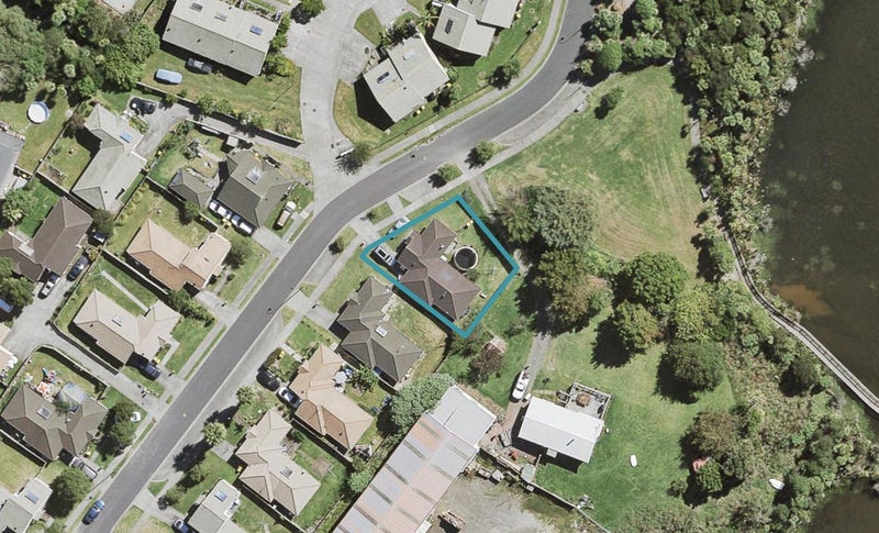 28 Charlenne Close, Ranui, Auckland - Carousel 1