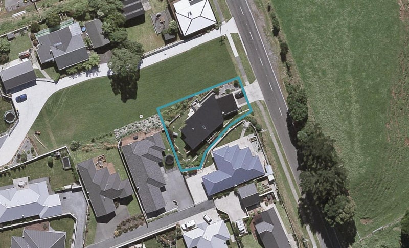 116 Smart Road, Glen Avon, New Plymouth - Carousel 1
