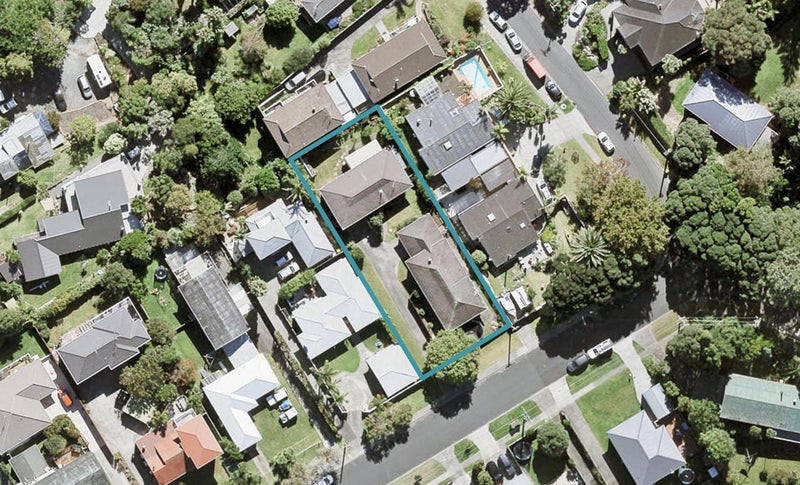 2/48 Toroa Street, Torbay, Auckland - Carousel 1