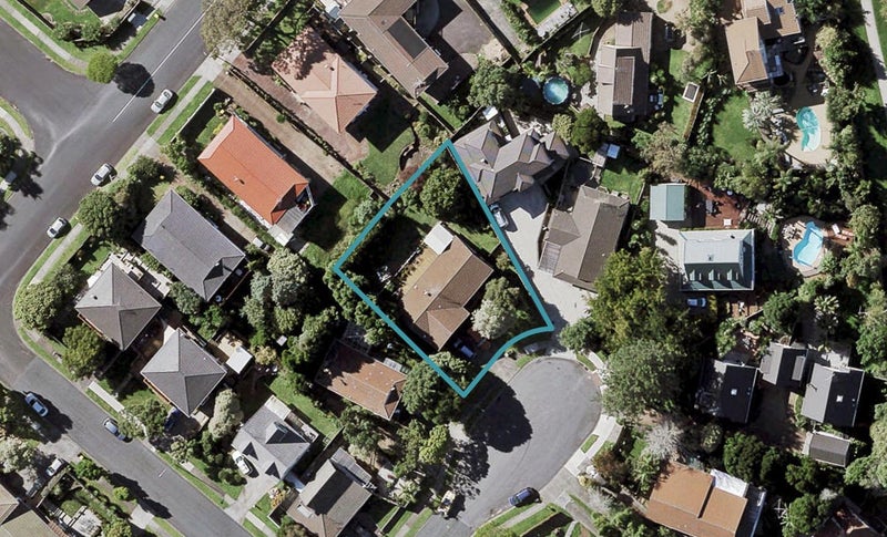 8 Regia Close, Half Moon Bay, Auckland - Carousel 1