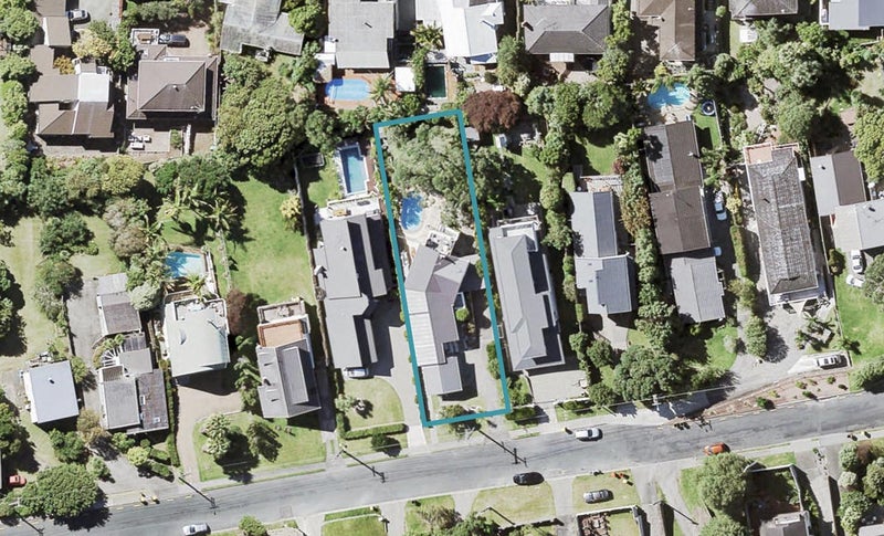 25 Beulah Avenue, Rothesay Bay, Auckland - Carousel 1