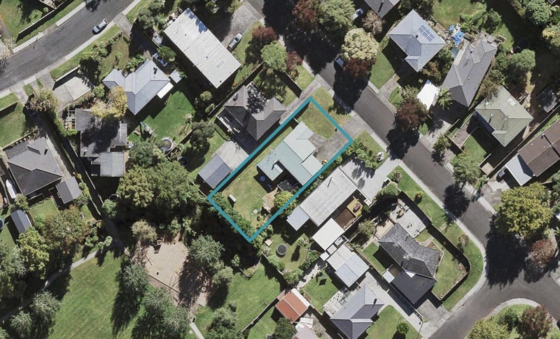 34 Lynden Avenue, Hillcrest, Auckland - Carousel 1