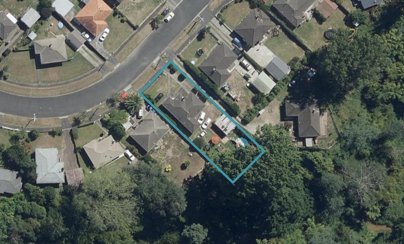 42 Pollen Crescent, Melville, Hamilton - Carousel 1