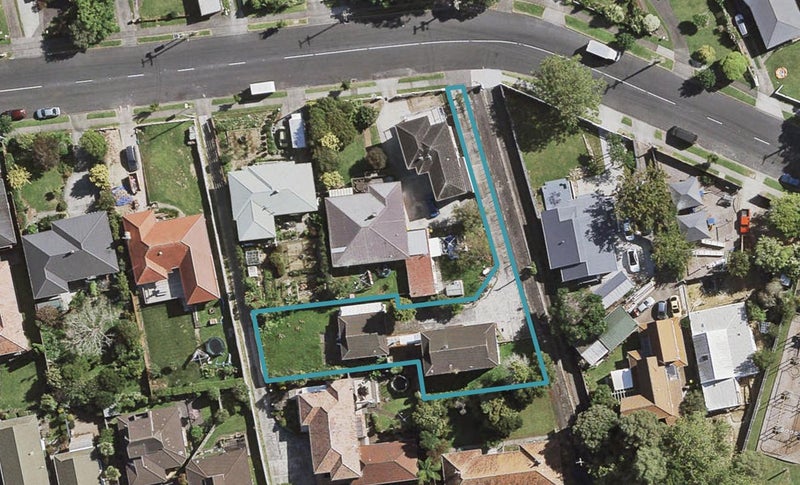 45 Grande Vue Road, Hillpark, Auckland - Carousel 1