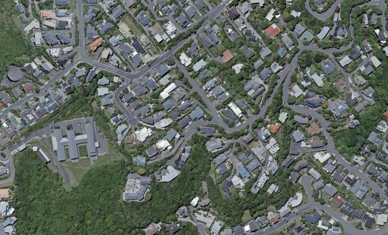 2 Elgin Way, Khandallah, Wellington - Carousel 1