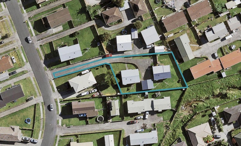 15 Hanford Place, Clendon Park, Auckland - Carousel 1