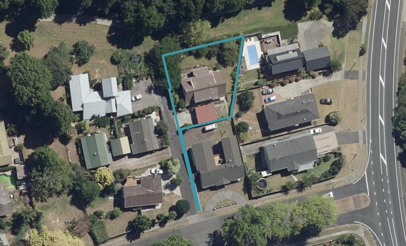 6 Brookview Court, Queenwood, Hamilton - Carousel 1