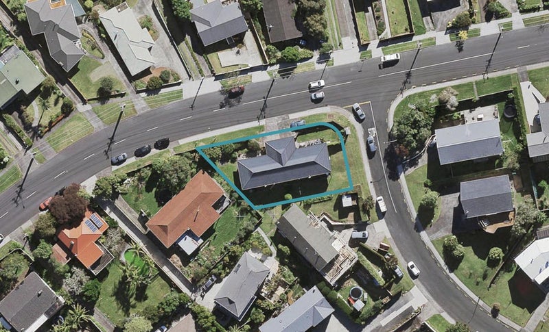 1/87 Coronation Road, Hillcrest, Auckland - Carousel 1