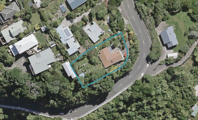 41 Normandale Road, Normandale, Lower Hutt - Carousel 1