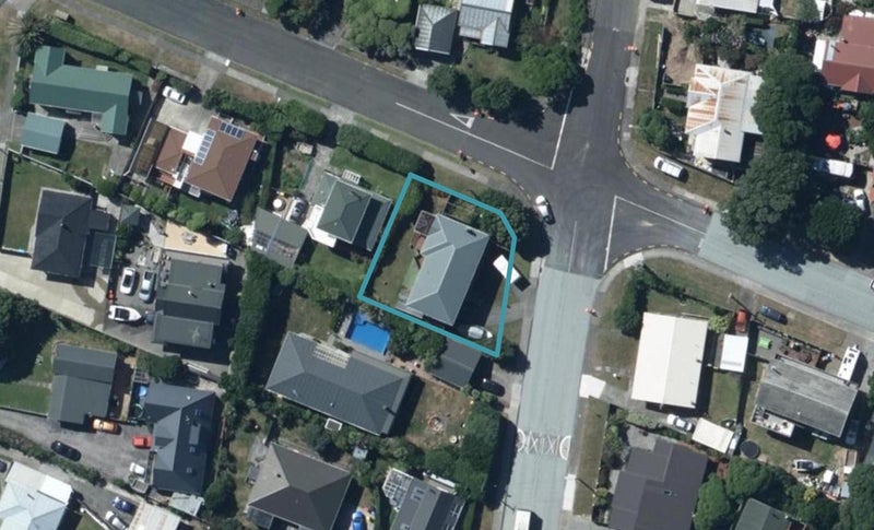 13 Richard Street, Titahi Bay, Porirua - Carousel 1