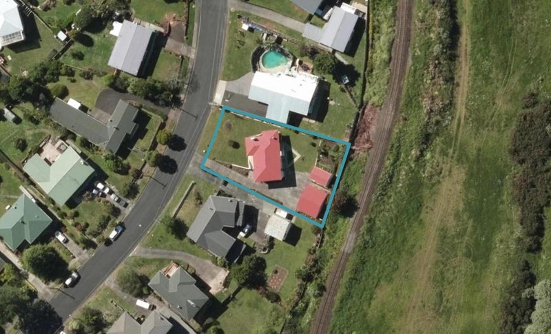 37 Fisher Terrace, Kamo, Whangarei - Carousel 1