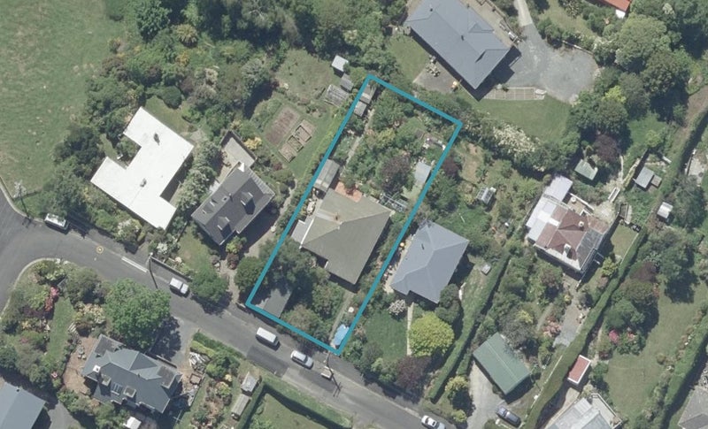 32 Huia Street, Saint Leonards, Dunedin - Carousel 1