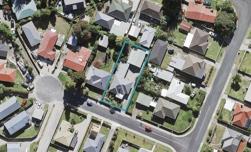 3 Maybelle Place, Kelston, Auckland - Carousel 1
