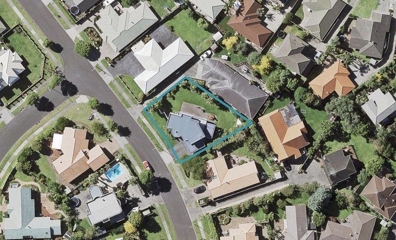 35 Matterhorn Crescent, Northpark, Auckland - Carousel 1