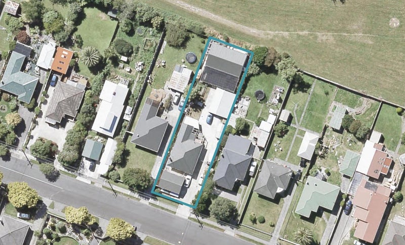 20 Burden Avenue, Wainuiomata, Lower Hutt - Carousel 1