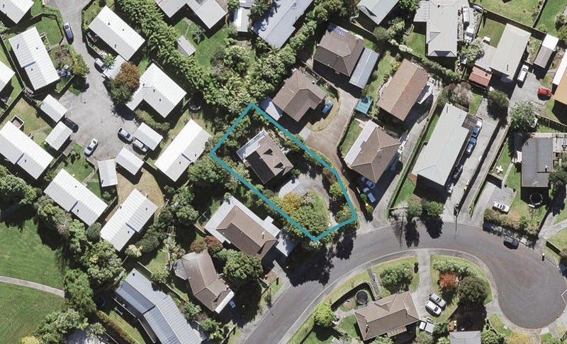 20 Madigan Place, Glendene, Auckland - Carousel 1
