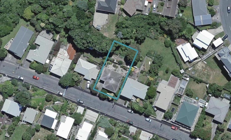 17 Robertson Street, Owhiro Bay, Wellington - Carousel 1
