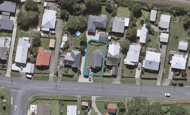 13 Atiawa Street, Glen Avon, New Plymouth - Carousel 1