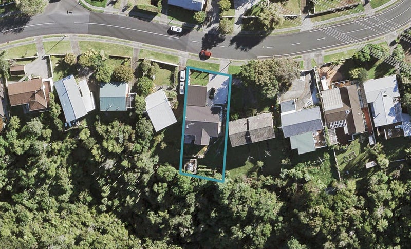 44 Canberra Avenue, Lynfield, Auckland - Carousel 1