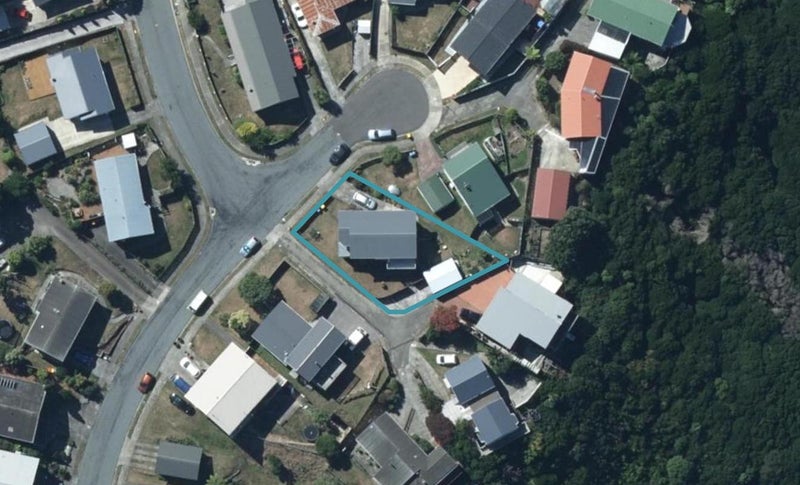 35 Clipper Street, Titahi Bay, Porirua - Carousel 1